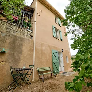  Hébergement de vacances L'olivier Fleurie France