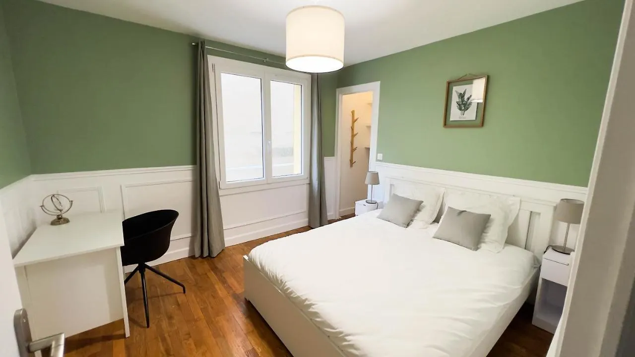 Appartement 4 Etoiles En Centre Ville De Vichy - Le Basile