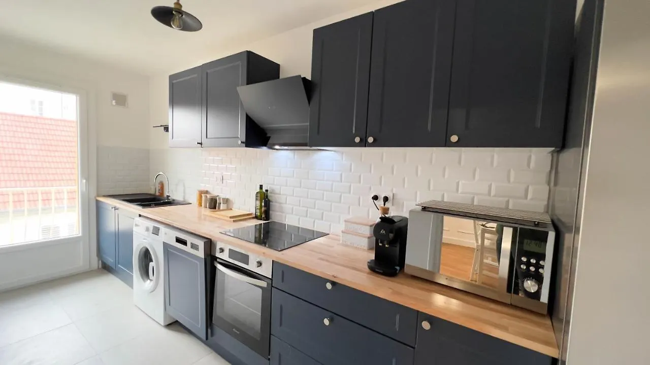 Appartement 4 Etoiles En Centre Ville De Vichy - Le Basile 0*,